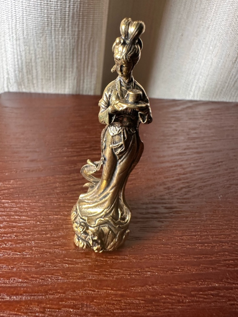 Mini Brass Collectible Figurine Tea Goddess Holding Tea Cup, Vintage Style - Picture 4 of 15